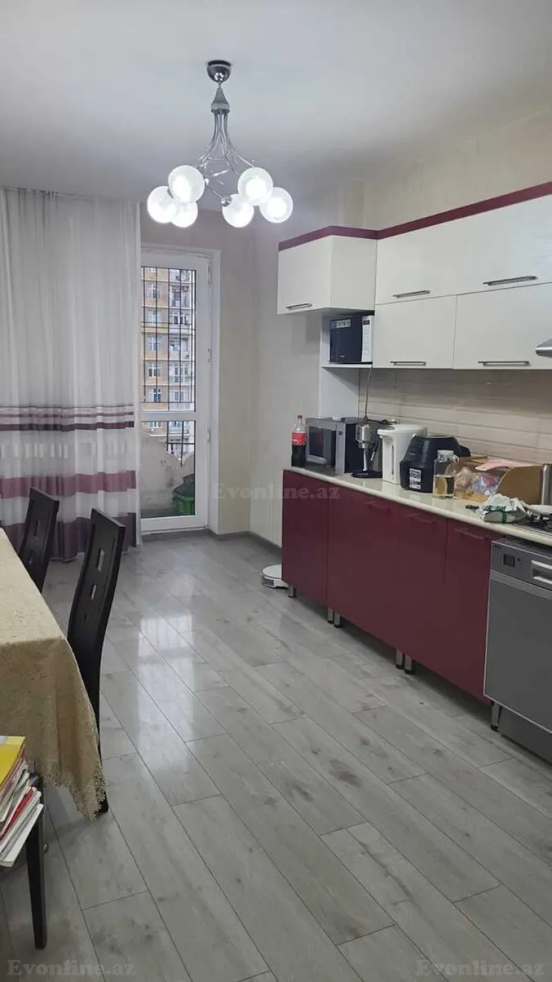 Satılır 5 otaqlı Mənzil Köhnə tikili 110 m² Həzi Aslanov m. - şəkil 6