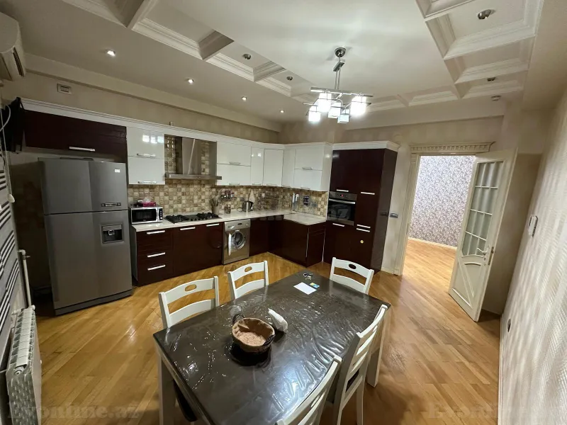 Kirayə verilir 4 otaqlı Mənzil Yeni tikili 195 m² 28 May m. - şəkil 5