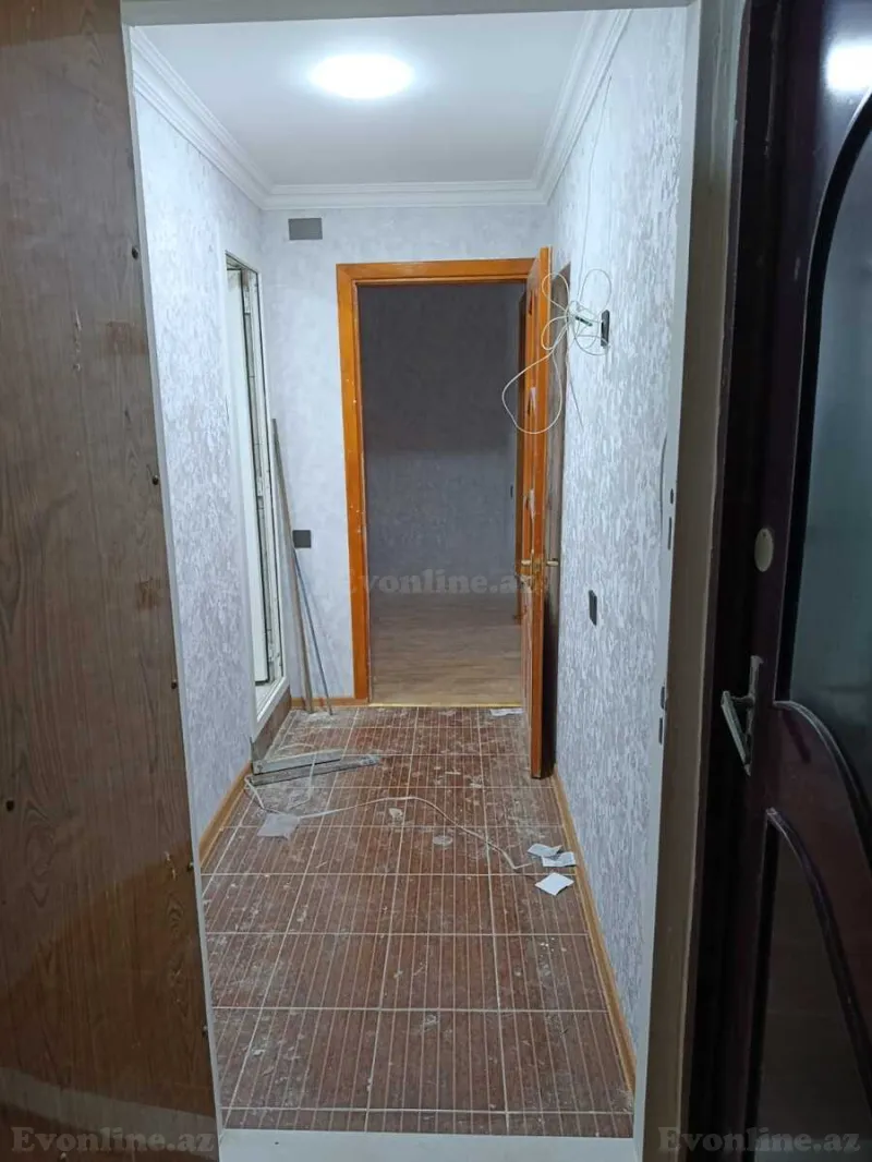 3 otaqlı Mənzil 42 m² Neftçilər m. Kirayə verilir
