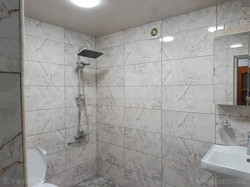 Kirayə verilir 3 otaqlı Mənzil Köhnə tikili 42 m² Neftçilər m. - şəkil 2