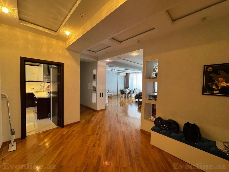 Satılır 3 otaqlı Mənzil Yeni tikili 140 m² 28 May m. - şəkil 6