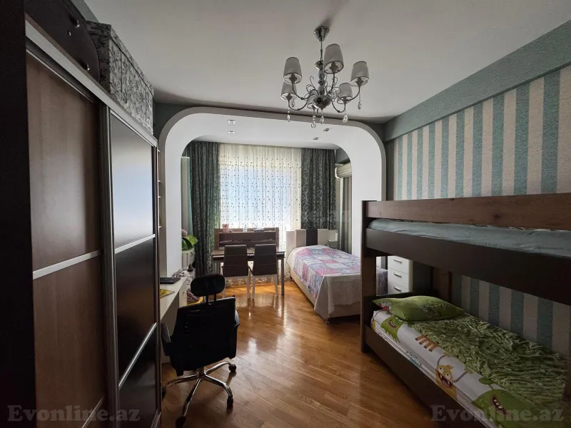 Satılır 3 otaqlı Mənzil Yeni tikili 140 m² 28 May m. - şəkil 13