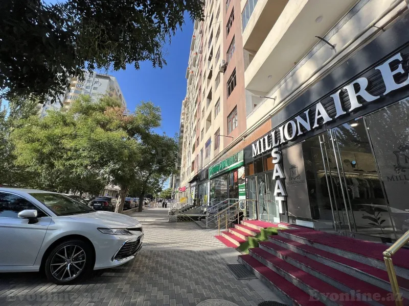 3 otaqlı Mənzil 150 m² Elmlər Akademiyası m. Satılır