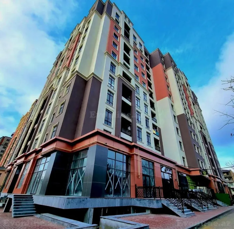 3 otaqlı Mənzil 92 m² Qara Qarayev m. Satılır