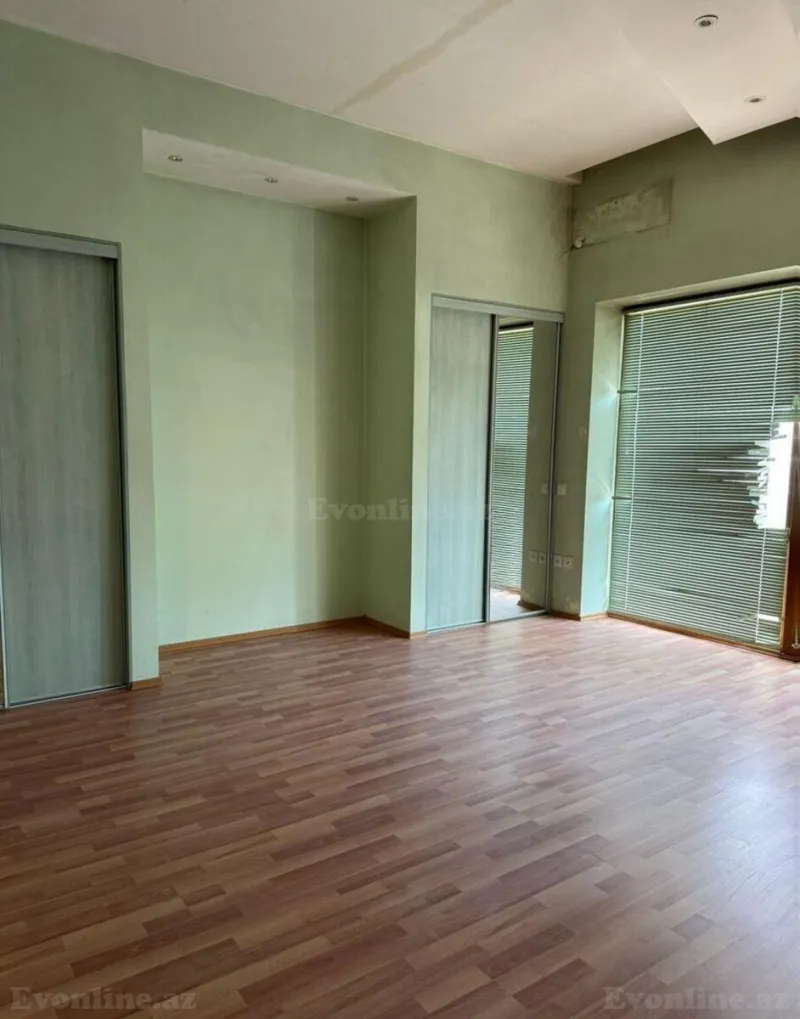 Kirayə verilir 15 otaqlı Həyət evi 980 m² Gənclik m. - şəkil 2