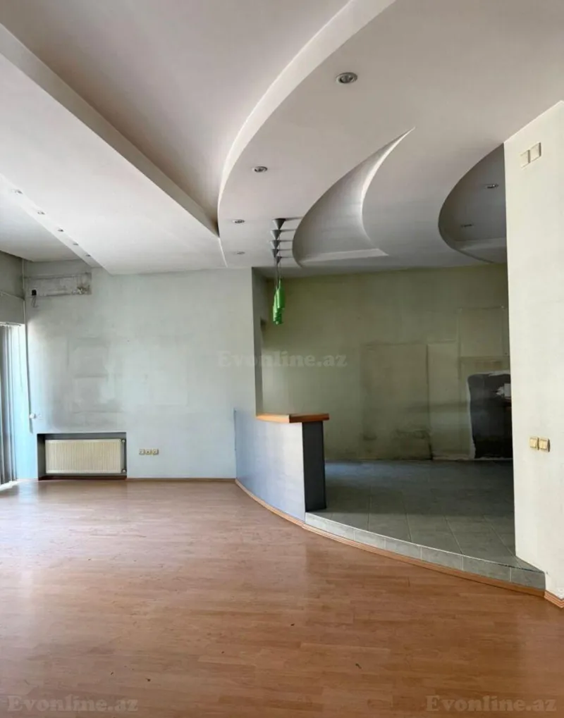 Kirayə verilir 15 otaqlı Həyət evi 980 m² Gənclik m. - şəkil 3