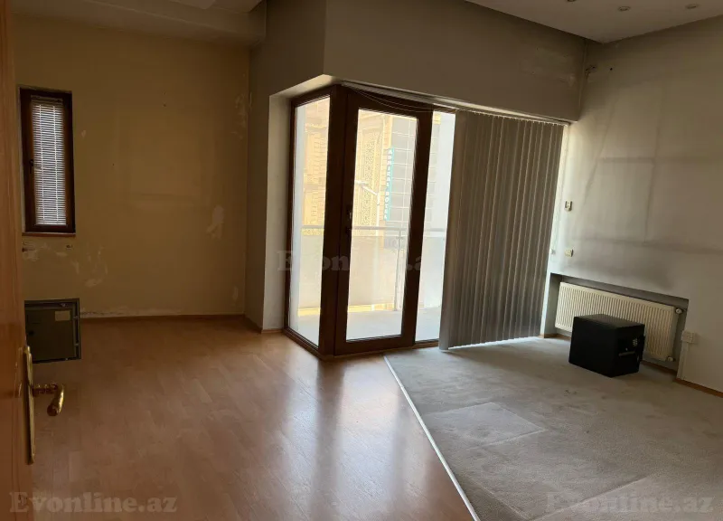 Kirayə verilir 15 otaqlı Həyət evi 980 m² Gənclik m. - şəkil 5