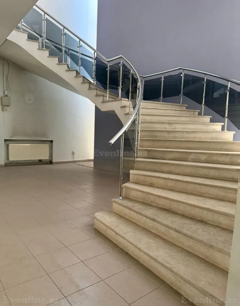 Kirayə verilir 15 otaqlı Həyət evi 980 m² Gənclik m. - şəkil 10
