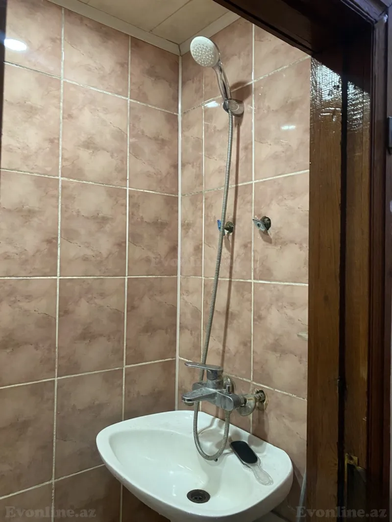 Kirayə verilir 2 otaqlı Mənzil Köhnə tikili 60 m² Nəsimi r. - şəkil 5