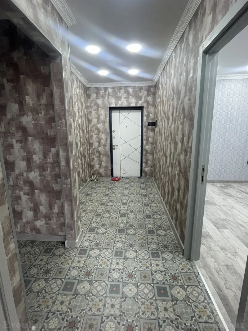 2 otaqlı Mənzil 70 m² Elmlər Akademiyası m. Kirayə verilir