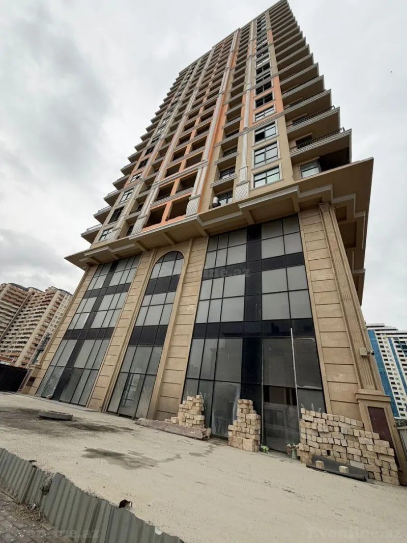 3 otaqlı Mənzil 122 m² Xətai m. Satılır