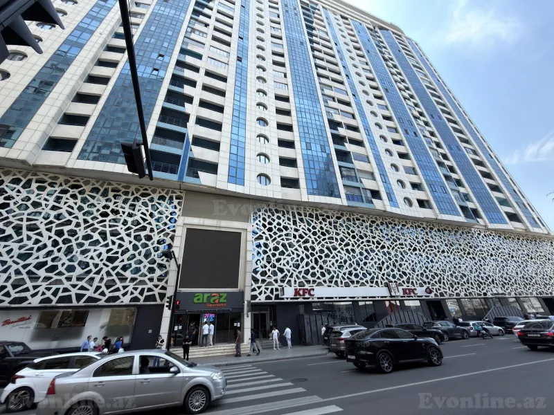 3 otaqlı Mənzil 180 m² Xətai r. Satılır