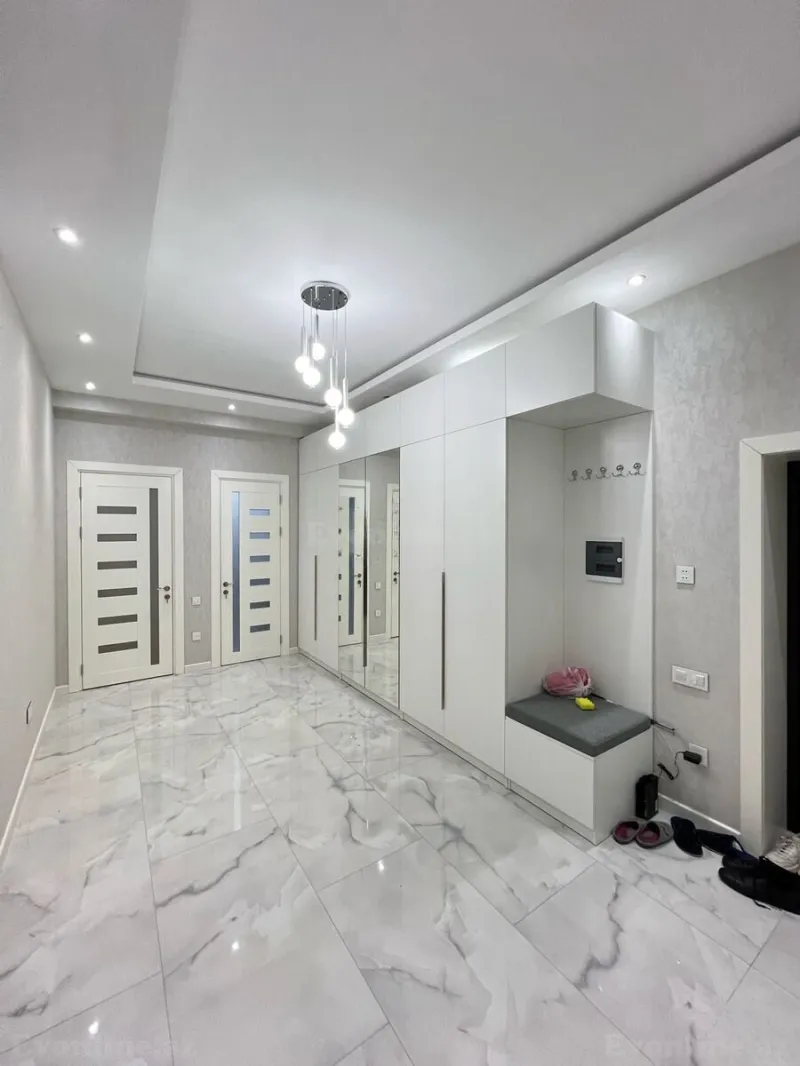 Kirayə verilir 3 otaqlı Mənzil Yeni tikili 140 m² Sahil m. - şəkil 17