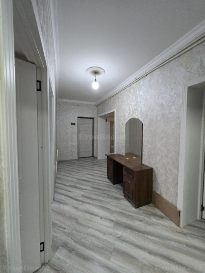 Satılır 3 otaqlı Mənzil Köhnə tikili 90 m² Yasamal r. - şəkil 8
