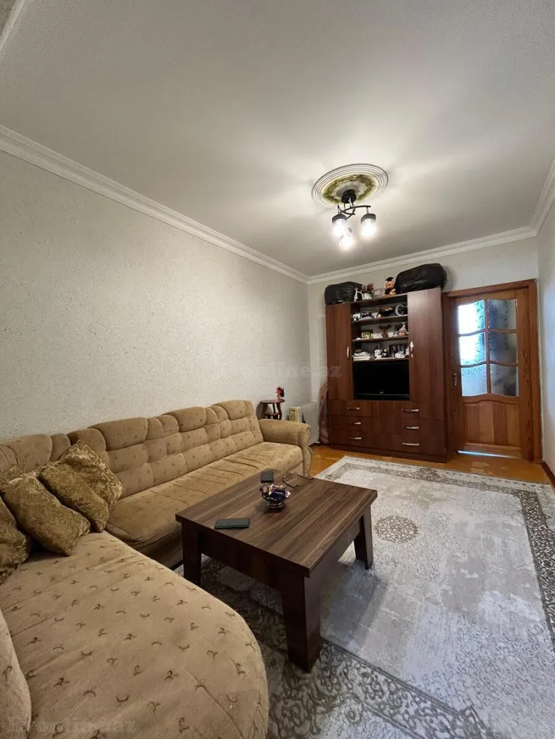 2 otaqlı Mənzil 40 m² Xətai r. Satılır