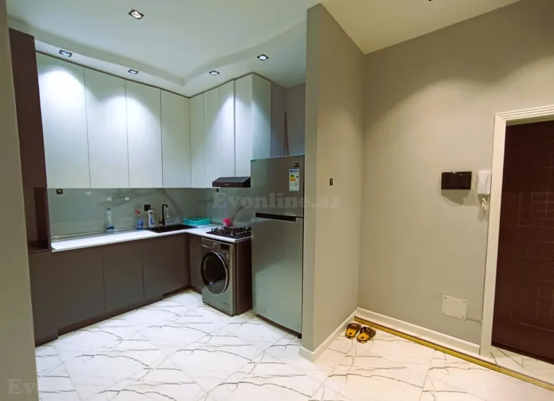 Kirayə verilir 2 otaqlı Mənzil Yeni tikili 70 m² Nərimanov r. - şəkil 6