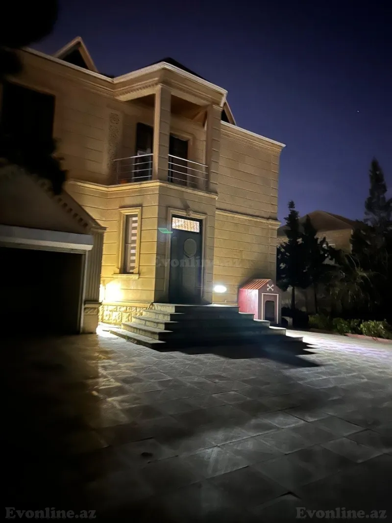 6 otaqlı Həyət evi 270 m² M.Ə.Rəsulzadə Satılır