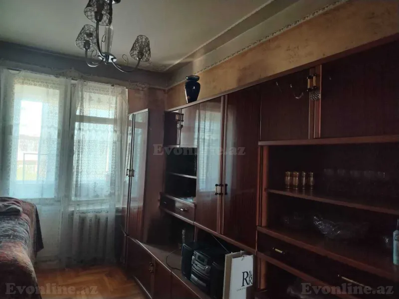 Satılır 4 otaqlı Mənzil Köhnə tikili 76 m² Memar Əcəmi m. - şəkil 3