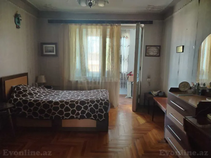 Satılır 4 otaqlı Mənzil Köhnə tikili 76 m² Memar Əcəmi m. - şəkil 4