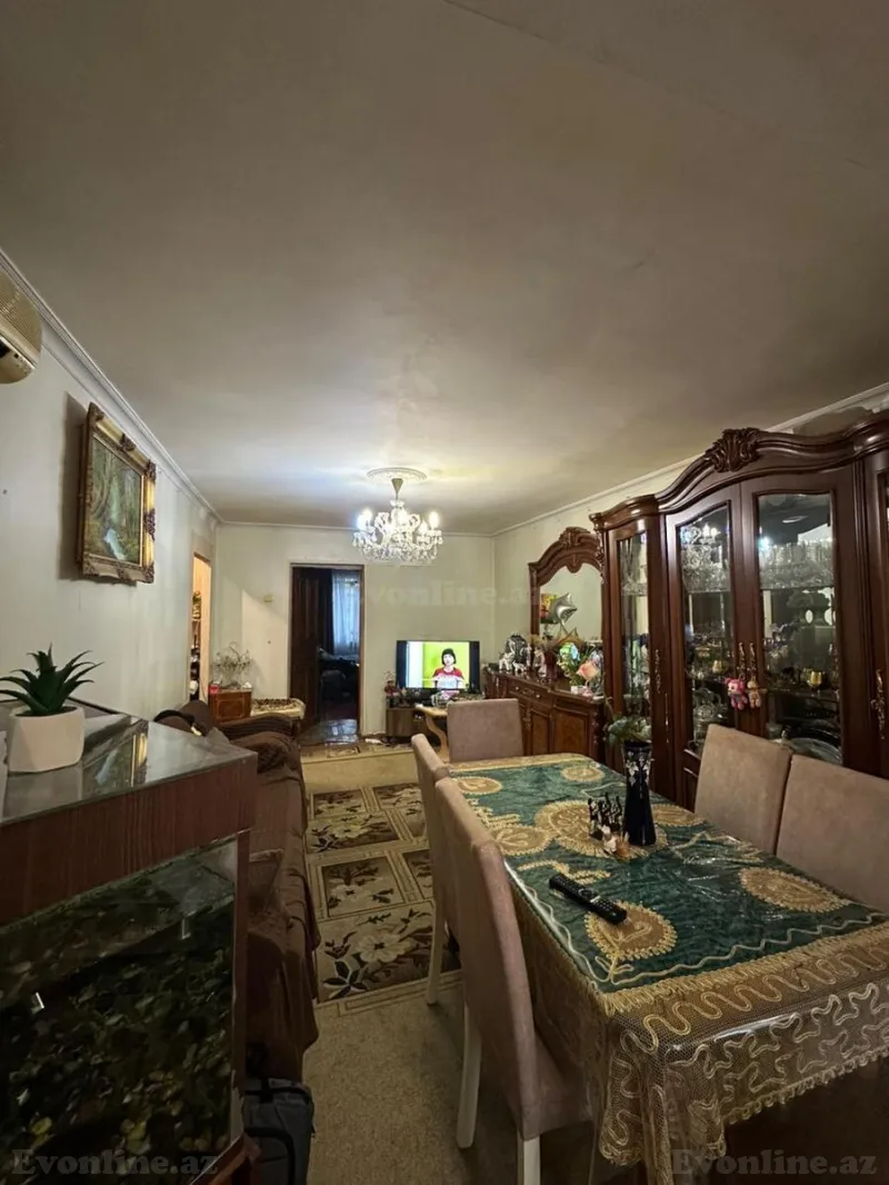 Satılır 3 otaqlı Mənzil Köhnə tikili 70 m² Elmlər Akademiyası m. - şəkil 2