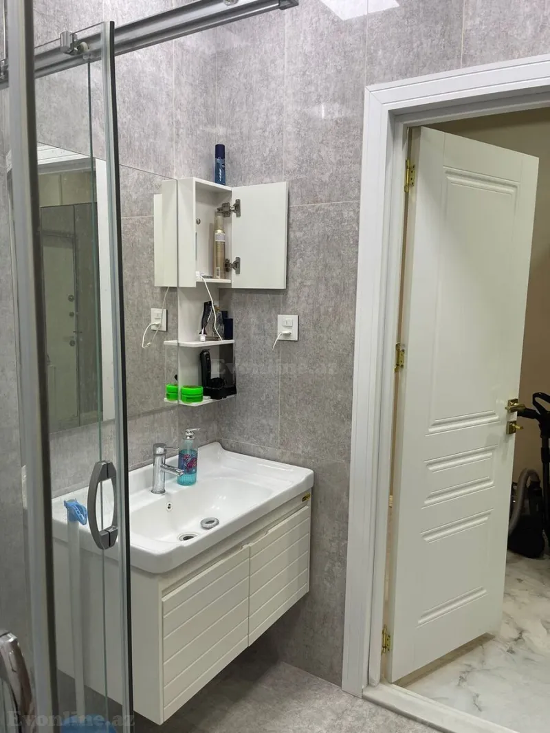 Kirayə verilir 2 otaqlı Mənzil Yeni tikili 90 m² Nərimanov r. - şəkil 10
