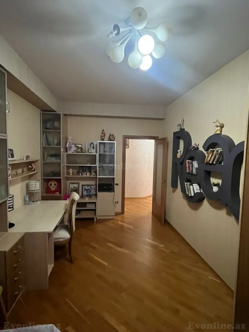 Kirayə verilir 4 otaqlı Mənzil Yeni tikili 200 m² Xətai m. - şəkil 6