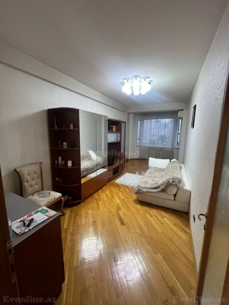 Kirayə verilir 4 otaqlı Mənzil Yeni tikili 200 m² Xətai m. - şəkil 8