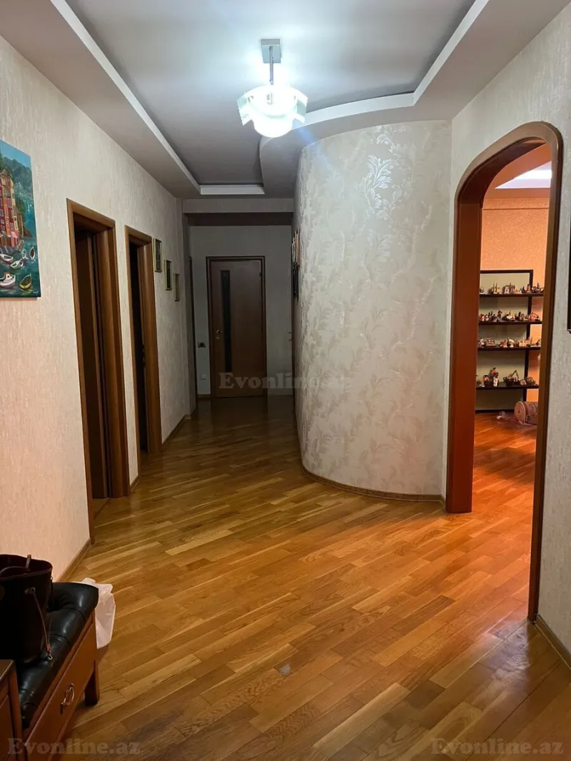 Kirayə verilir 4 otaqlı Mənzil Yeni tikili 200 m² Xətai m. - şəkil 13