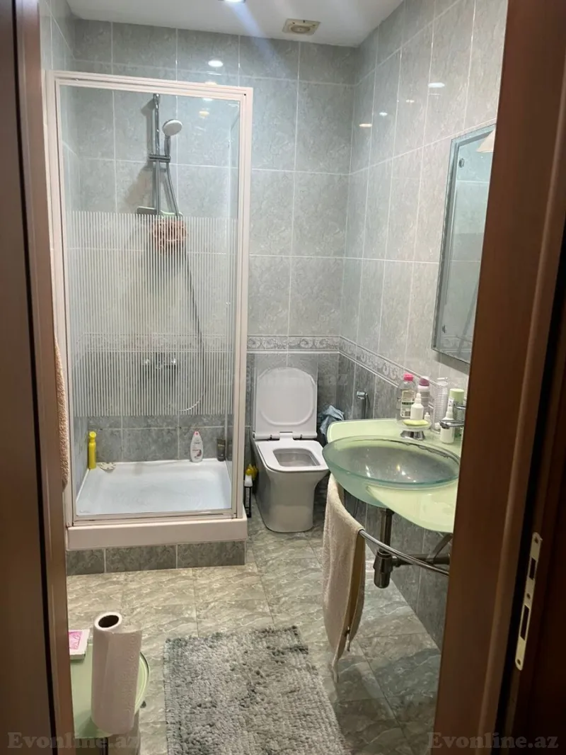 Kirayə verilir 4 otaqlı Mənzil Yeni tikili 200 m² Xətai m. - şəkil 15