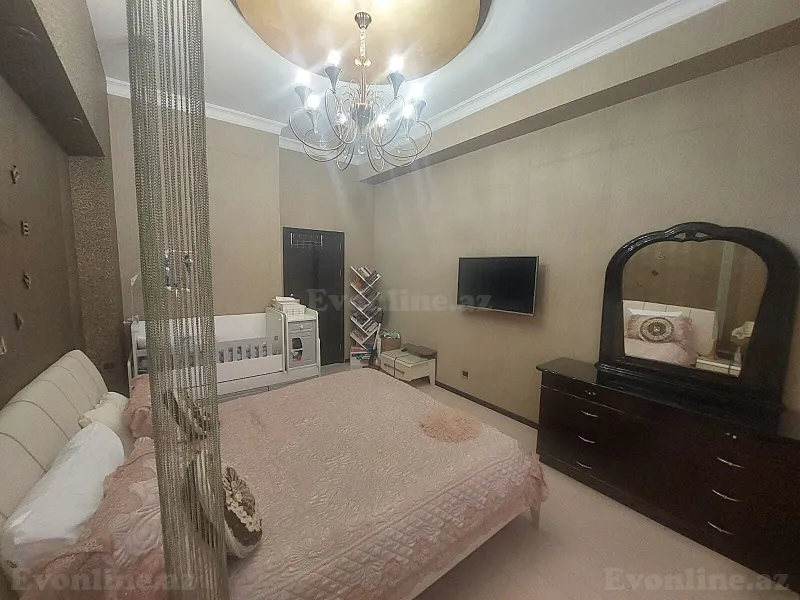 Satılır 4 otaqlı Mənzil Yeni tikili 170 m² Nizami m. - şəkil 8