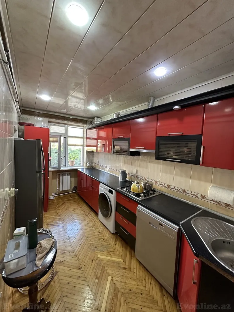 Satılır 4 otaqlı Mənzil Köhnə tikili 85 m² 8-ci mikrorayon - şəkil 2
