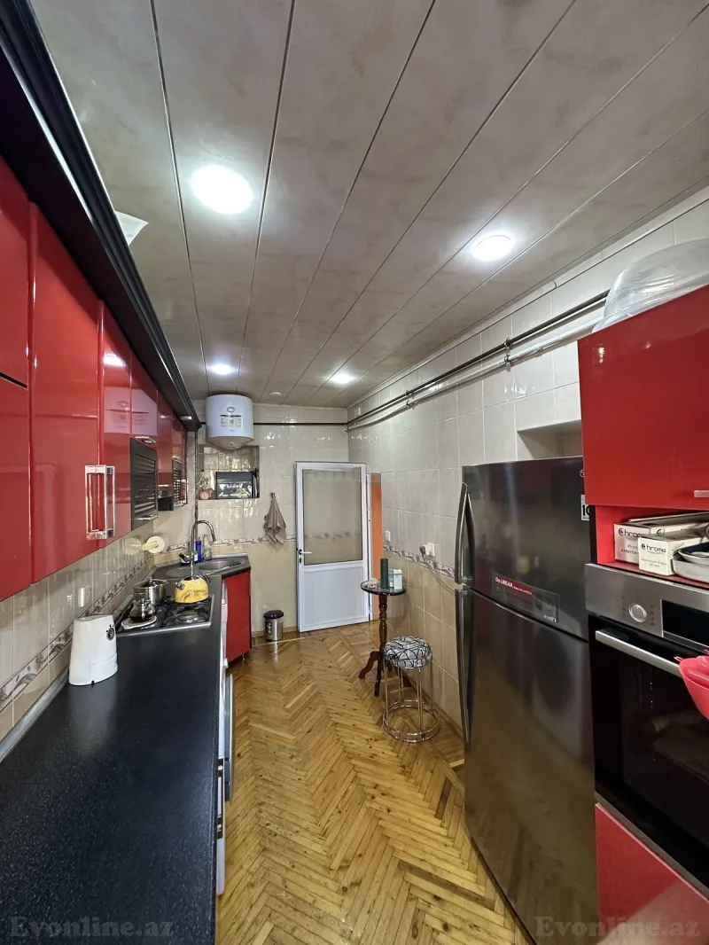Satılır 4 otaqlı Mənzil Köhnə tikili 85 m² 8-ci mikrorayon - şəkil 3