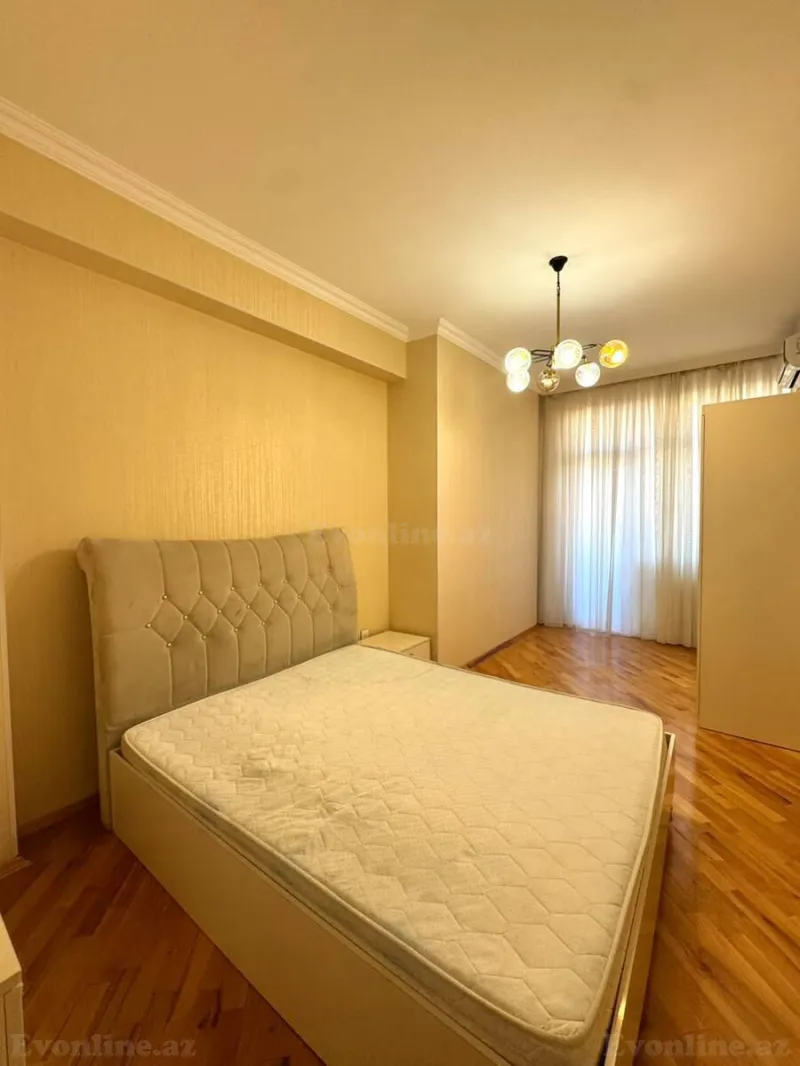 Satılır 2 otaqlı Mənzil Yeni tikili 83 m² Qara Qarayev m. - şəkil 5