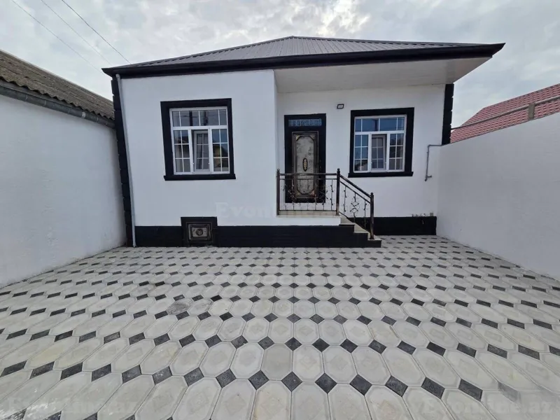 3 otaqlı Həyət evi 65 m² Ramana Satılır