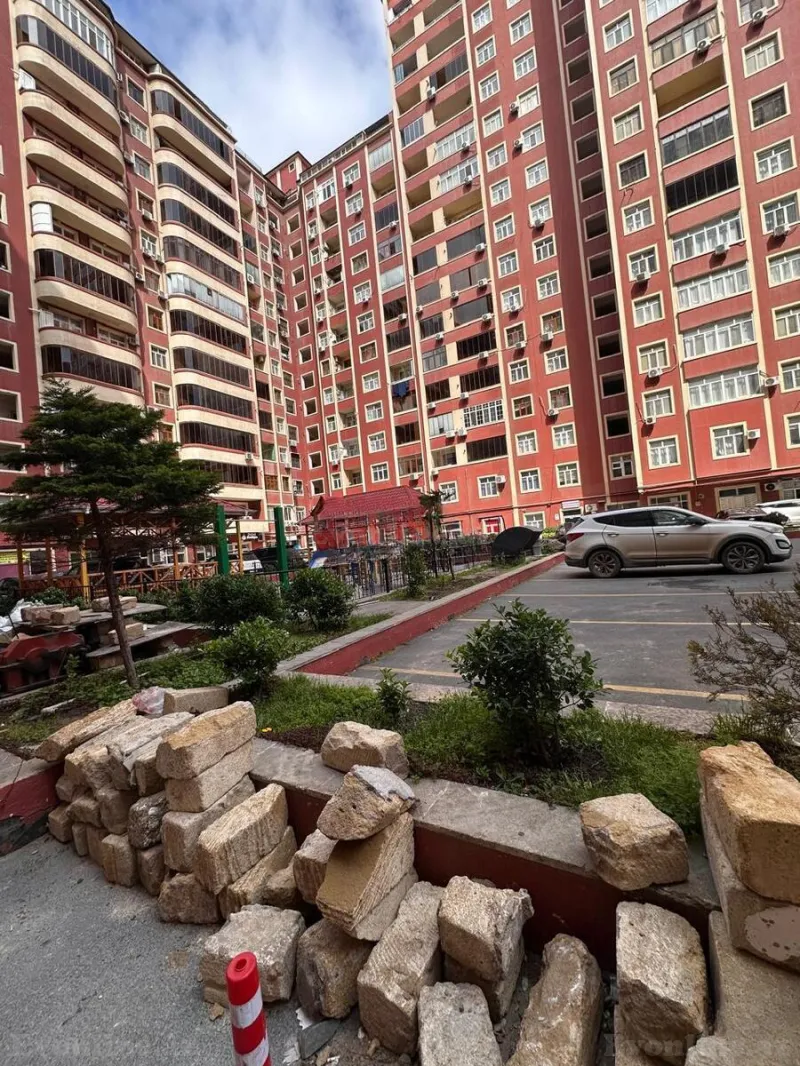 3 otaqlı Mənzil 163 m² 8-ci mikrorayon Satılır