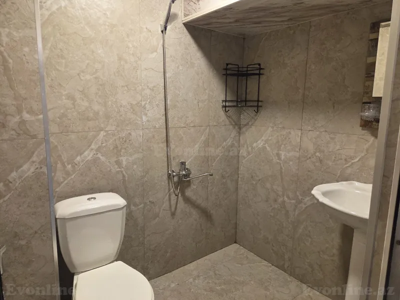 Satılır 2 otaqlı Mənzil Köhnə tikili 65 m² Binə - şəkil 2