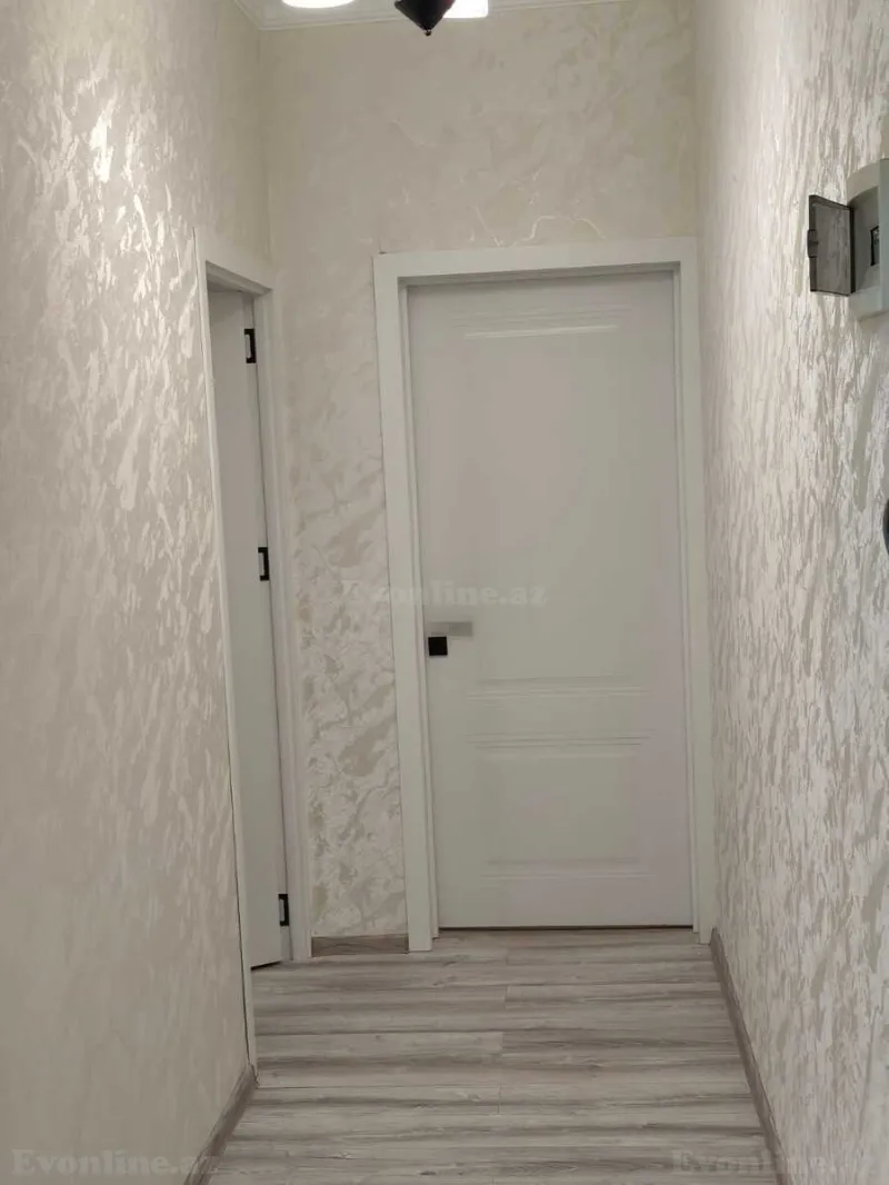 Satılır 2 otaqlı Mənzil Köhnə tikili 65 m² Azadlıq prospekti m. - şəkil 3