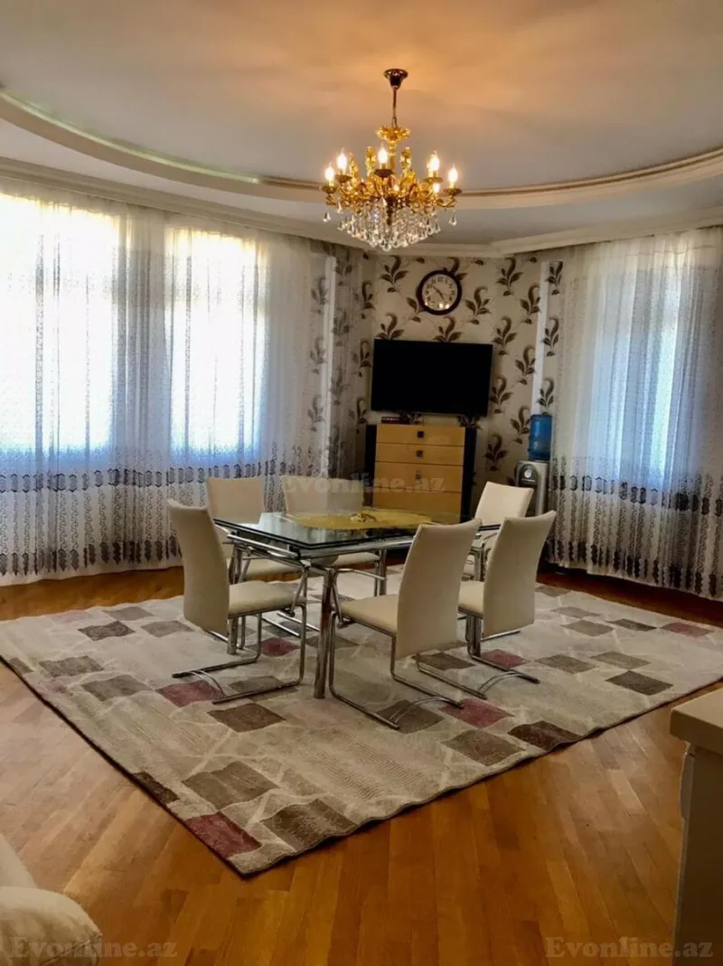 Kirayə verilir 3 otaqlı Mənzil Yeni tikili 155 m² 28 May m.