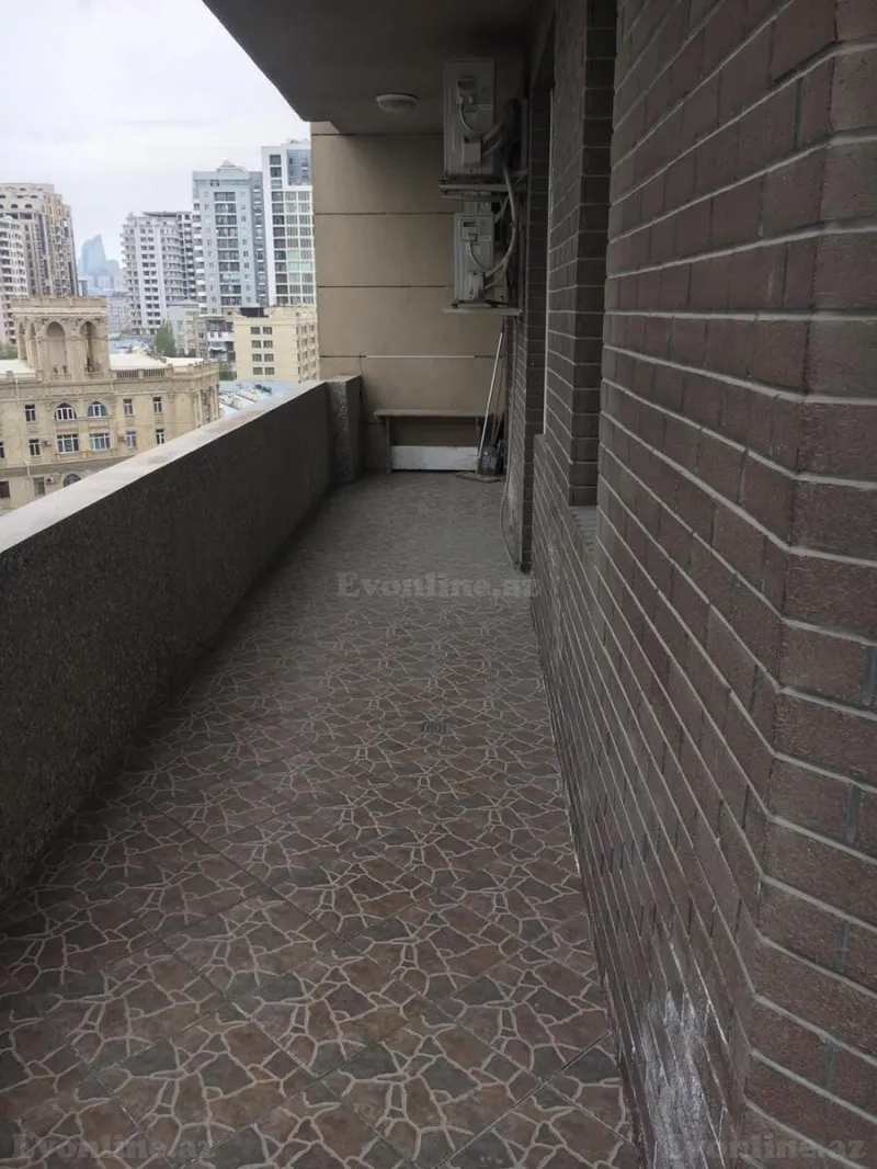 Kirayə verilir 3 otaqlı Mənzil Yeni tikili 155 m² 28 May m. - şəkil 13
