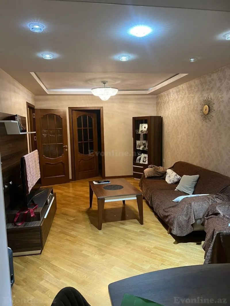 Kirayə verilir 2 otaqlı Mənzil Köhnə tikili 65 m² Yasamal