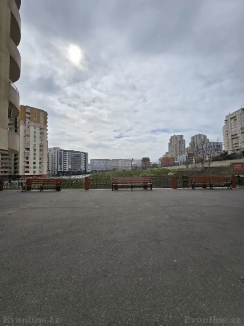 Satılır 3 otaqlı Mənzil Yeni tikili 115 m² İnşaatçılar m. - şəkil 3