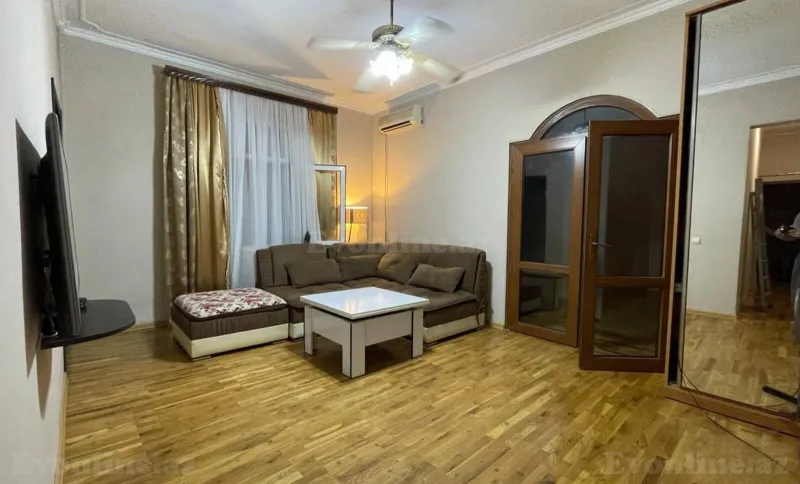 Satılır 6 otaqlı Həyət evi 165 m² Əhmədli m. - şəkil 2
