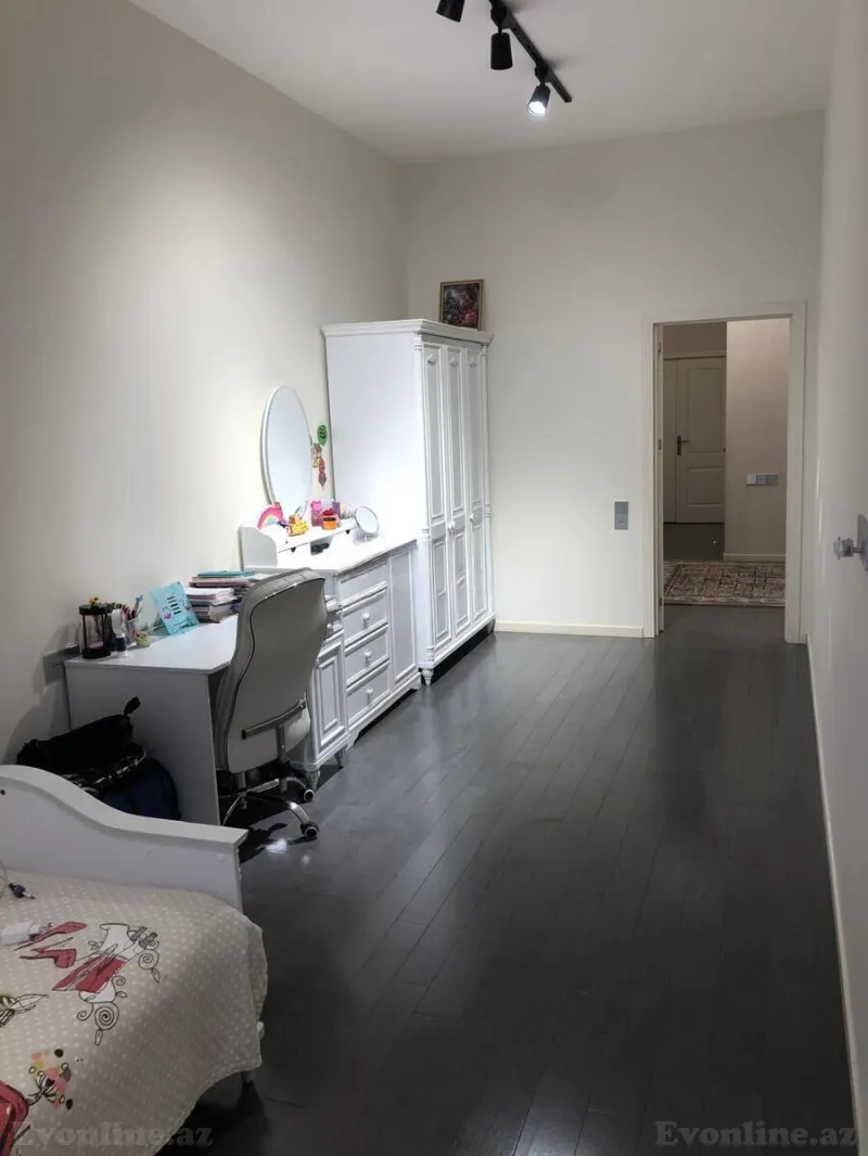 Satılır 4 otaqlı Mənzil Yeni tikili 202 m² Nizami m. - şəkil 12