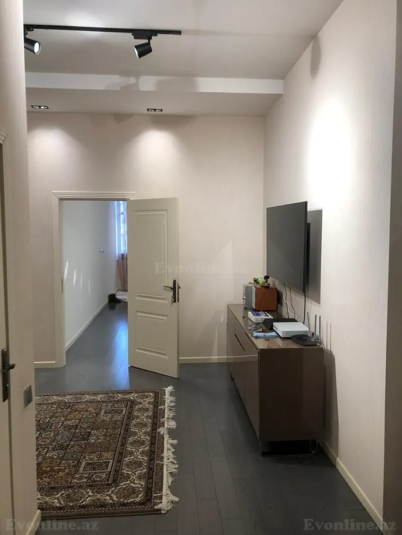 Satılır 4 otaqlı Mənzil Yeni tikili 202 m² Nizami m. - şəkil 13