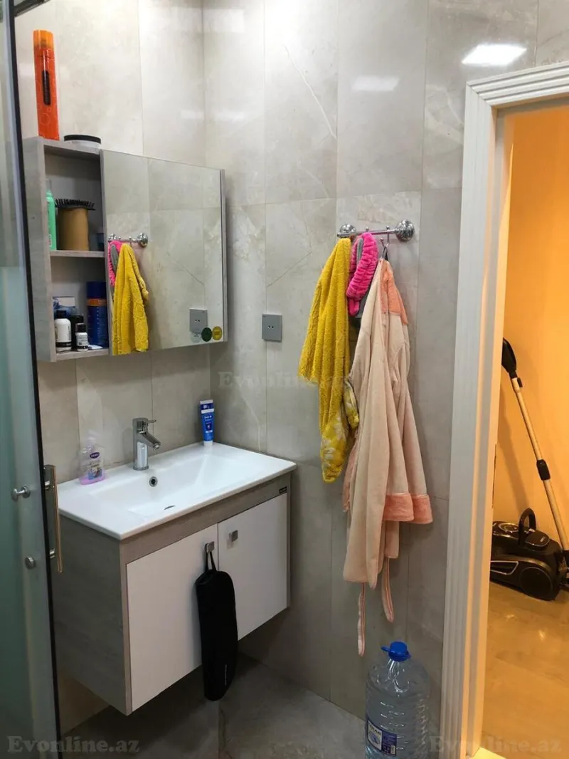 Satılır 4 otaqlı Mənzil Yeni tikili 202 m² Nizami m. - şəkil 15