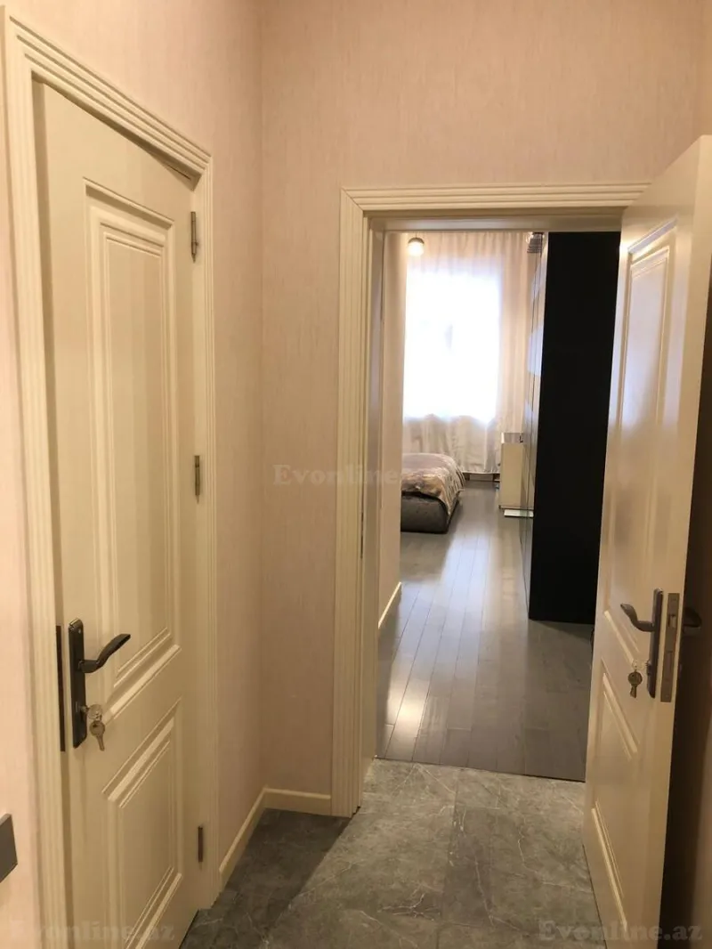Satılır 4 otaqlı Mənzil Yeni tikili 202 m² Nizami m. - şəkil 22
