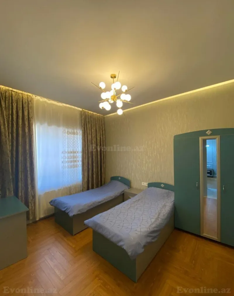 Satılır 8 otaqlı Həyət evi 450 m² Novxanı - şəkil 5