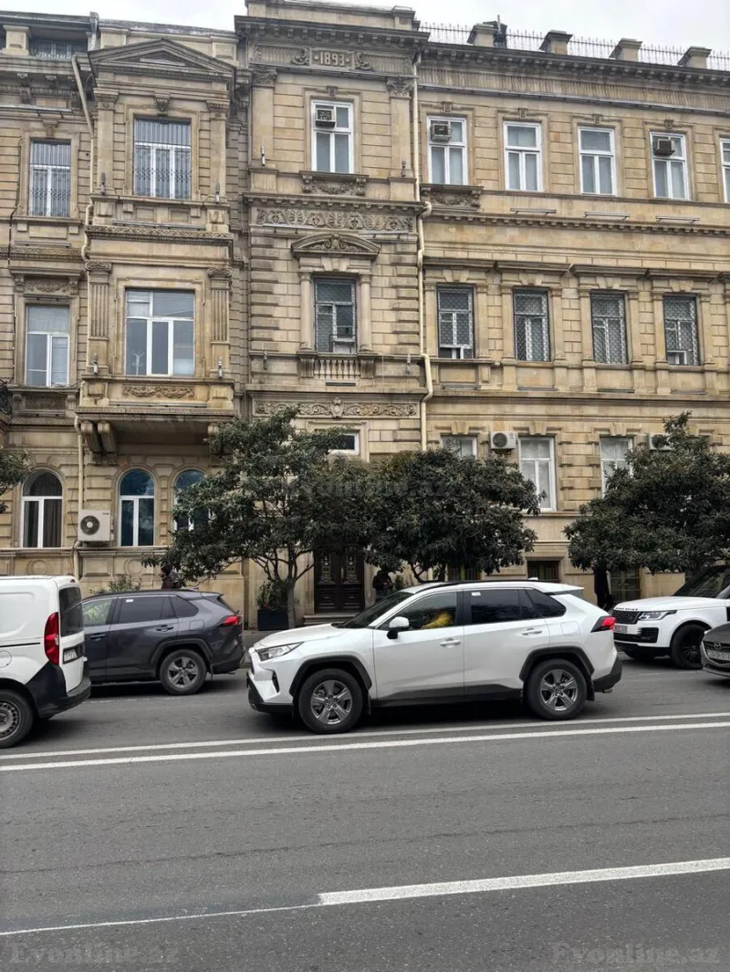 Kirayə verilir Ofis 350 m² Səbail r. - şəkil 14
