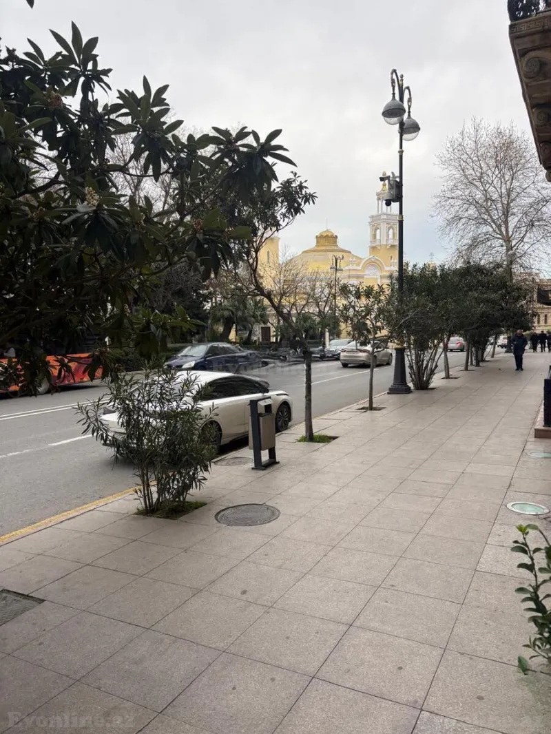 Kirayə verilir Ofis 350 m² Səbail r. - şəkil 16