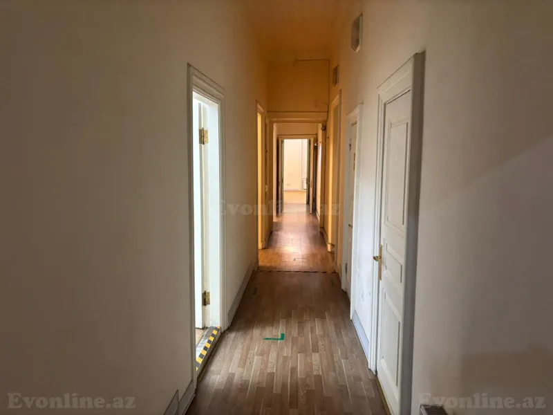 Kirayə verilir Ofis 350 m² Səbail r. - şəkil 17